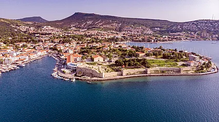 İzmir'in Yeni Tatil Cenneti: Foça! Sessizlik, Temizlik ve Uygunluk Bu İlçede Buluştu