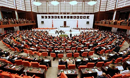 Yeni Vergi Düzenlemeleri Yasalaştı! Döviz, Kıymetli Maden ve KDV'de Kritik Değişiklikler