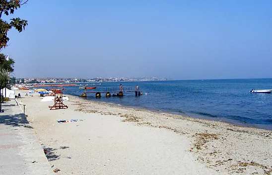 İstanbul'a Yakın Cennet: Gümüşyaka Plajı Sessizce Parlıyor