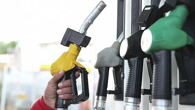 12 Ocak Pazartesi gününe ilişkin benzin, motorin ve LPG fiyatları Motorine zam mı geliyor?