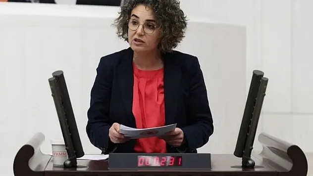 Çiçek Otlu'nun hastalığı nedir, neden ameliyat oldu? Çiçek Otlu kimdir, hangi partiden?