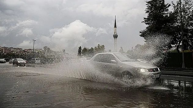 Meteoroloji'den Serinleten Haber: Sağanak Yağışlar Geliyor, 10'dan Fazla İl İçin Uyarı Var!