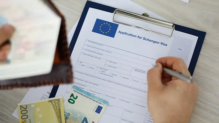 Türk Vatandaşları Schengen Vizesine Servet Harcadı: 15 Yılda 775 Milyon Euro Gitti