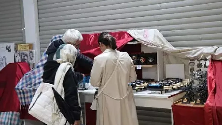 1 TL'ye alıyor, 50 Euro'ya satıyor: Siparişler yağmur gibi yağıyor! Ayda 10 bin sipariş alıyor