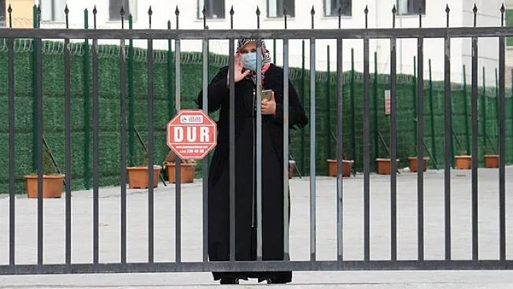 115 kişinin insanların sağlığını hiçe sayarak evlerini terk ettikleri ortaya çıktı!