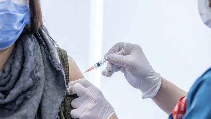 2 doz Biontech aşısı olanlar için flaş açıklama! Çok önemli karar alındı