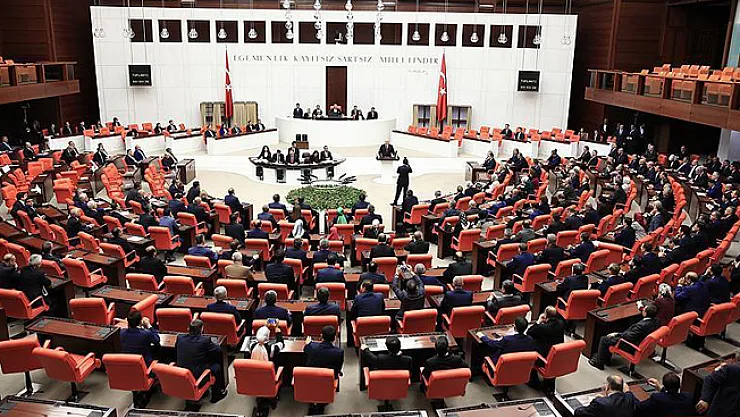 24 Haziran Seçimlerinde Uygulanacak Uyum Düzenlemeleri Meclis Genel Kurulu'nda Kabul Edildi