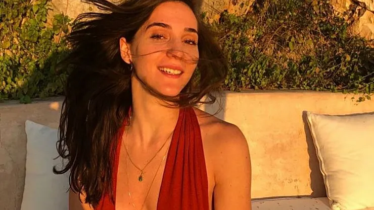 3 kız kardeşin deryası Melis Berberoğlu kimdir? Melis Berberoğlu kaç yaşında? Nereli ve hangi filmlerde rol aldı?