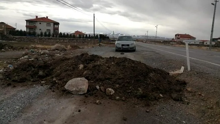 50 kişinin test sonucu pozitif çıkınca mahalleye giriş çıkışlar kapatıldı!