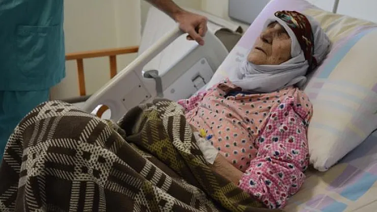 87 yaşında kolon kanserini yendi