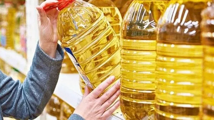 A101 5 litre ayçiçek yağında dev indirim yaptı! A101 5 litre ayçiçek yağını BİM'den daha ucuza satıyor