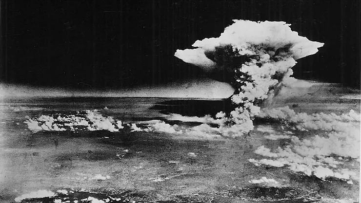 ABD, Japonya'ya Atılandan 24 Kat Daha Güçlü Yeni Nükleer Bomba Duyurdu