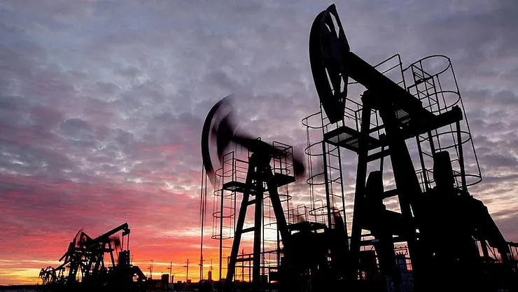ABD'de Ham Petrol Stokları Düşüyor! Platin fiyatları, son bir yılda %40 artarak onsu 1.200 dolara yaklaştı