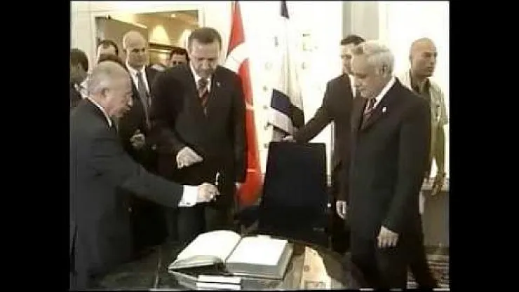 Abdülatif Şener: İsrail'in ve Erdoğan'ın hedeflerinde Suriye var! Bu işte bir terslik var!