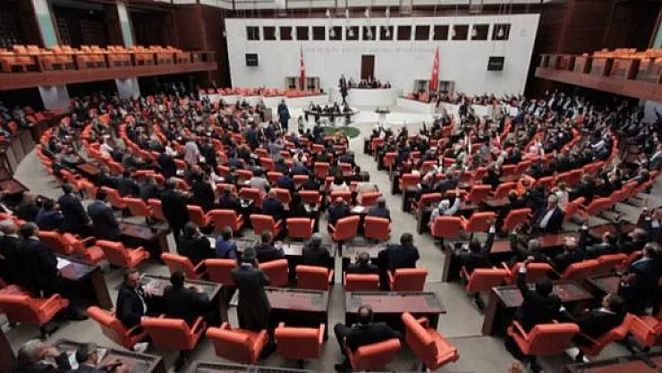 ABD'ye karşı TBMM tek yumruk oldu!