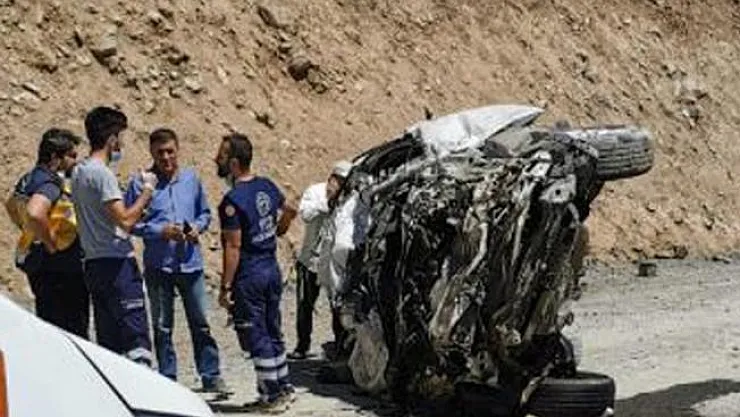 Acı kaza haberini Hakkari Valisi duyurdu! 6 vatandaşımız hayatını kaybetti!