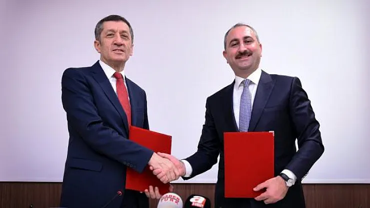 Adalet Bakanlığı ve MEB'den Ortak Çalışma: 2 Bin 500 Kişi İşe Alınacak