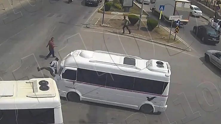 Adana'da Trafik Kazaları KGYS Kameralarına Takıldı
