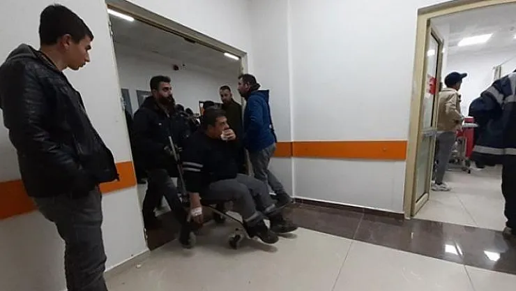 Adıyaman'ın Kahta ilçesinde işçi servisi devrildi! 15 kişi yaralandı