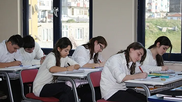 Adrese Dayalı Lise Sistemi Vatandaşları Zora Sokuyor!