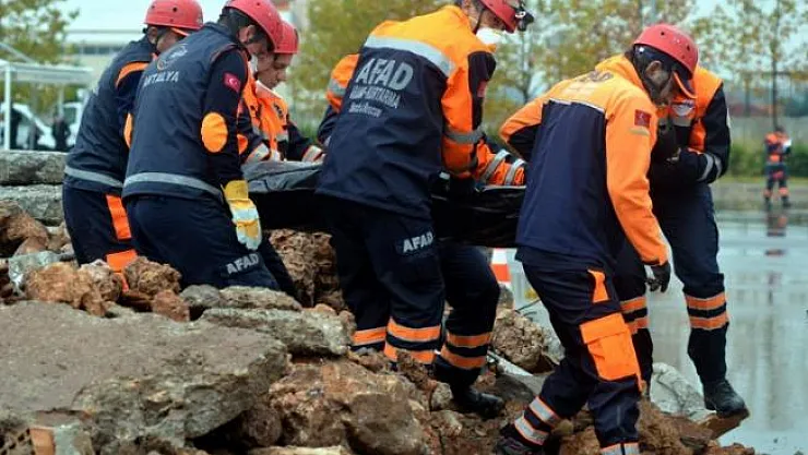 AFAD Son dakika duyurdu : Elazığ depremi sonrasında ölü ve yaralı sayısı arttı!