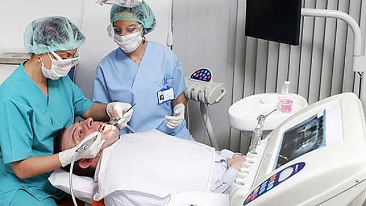Ağız ve Diş Sağlığı Teknikerleri Sağlık Bakanlığından Atama Bekliyor