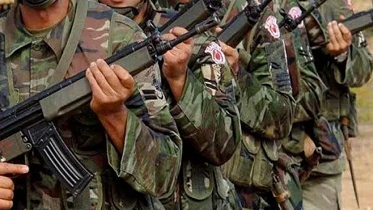 AK Parti Sözcüsü Mahir Ünal'dan Bedelli Askerlik Bekleyenleri Üzecek Açıklama