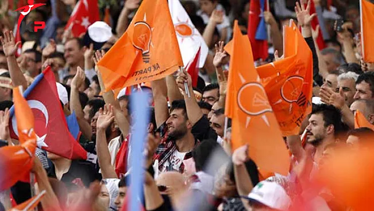 AK Parti'li 4 İl Başkanlığında Değişiklik !
