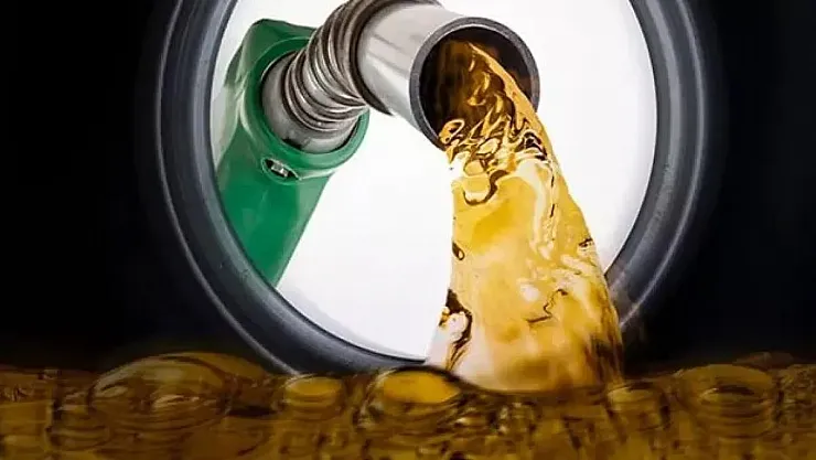 Akaryakıtta beklenen dev indirim sonunda geldi: Benzin ve motorin fiyatlarında düşüş başladı! Benzin ve motorin ne kadar oldu?