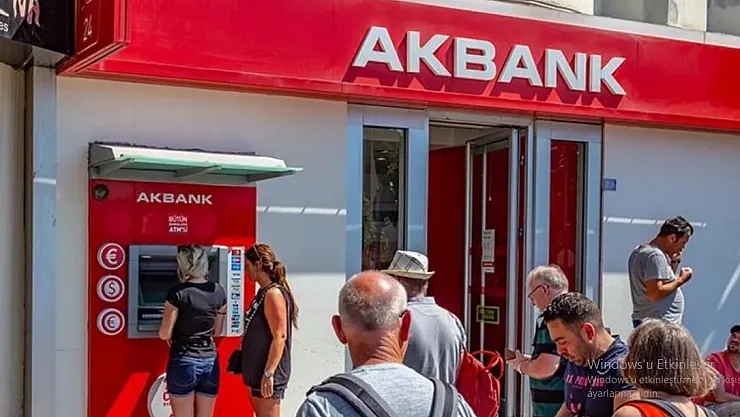 Akbank sigortalı ve sigortasız herkese 10 bin TL veriyor! Kimliğinizle en yakın şubeye gidip hemen alabilirsiniz!