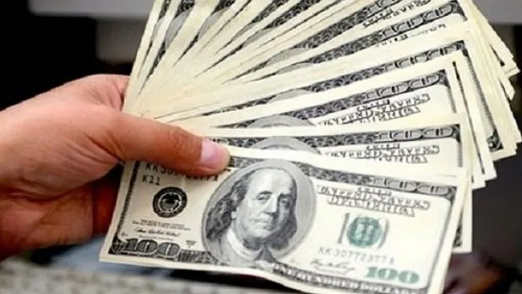 Akbank'ta 5 TL'nin Altında Dolar Satıldı!