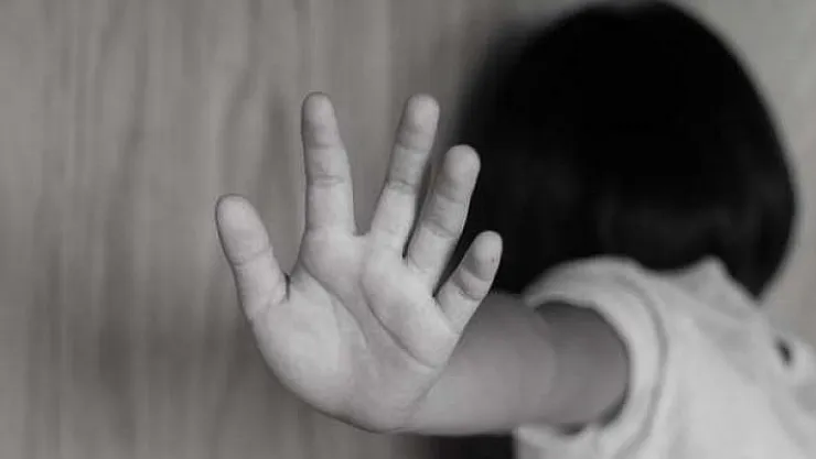 AKP'li belediye meclis üyesi, çocuğa cinsel istismar suçundan tutuklandı