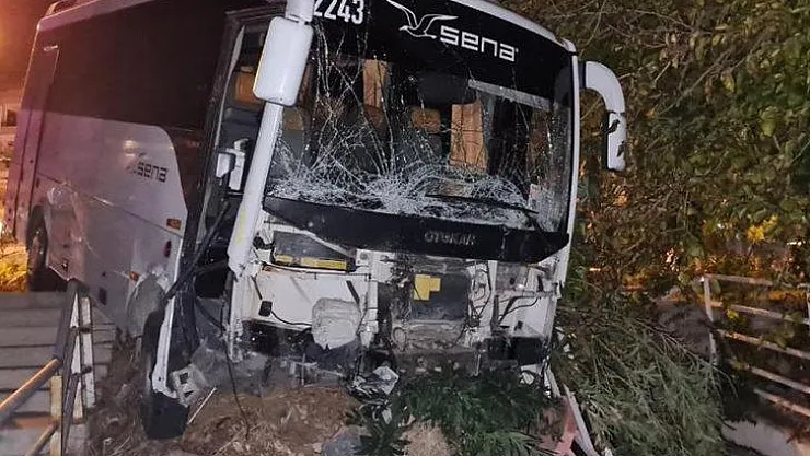 Akşam saatlerinde katliam gibi kaza! 7 araç birbirine girdi! Ölü ve yaralılar var!