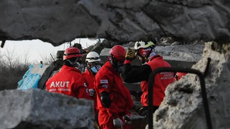 AKUT Eğitmenleri 65 Gönüllüye 'Kentsel Arama Kurtarma Eğitimi' Vermeye Başladı