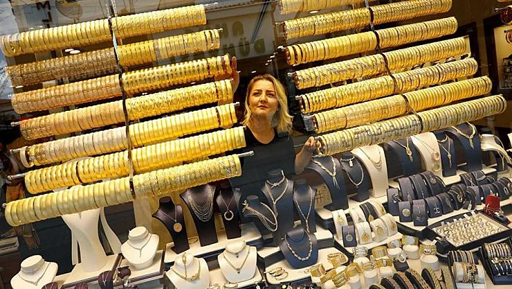 Altına yatırım yapmayı düşünenler için HSBC, 2021 yılı altın tahminini açıkladı