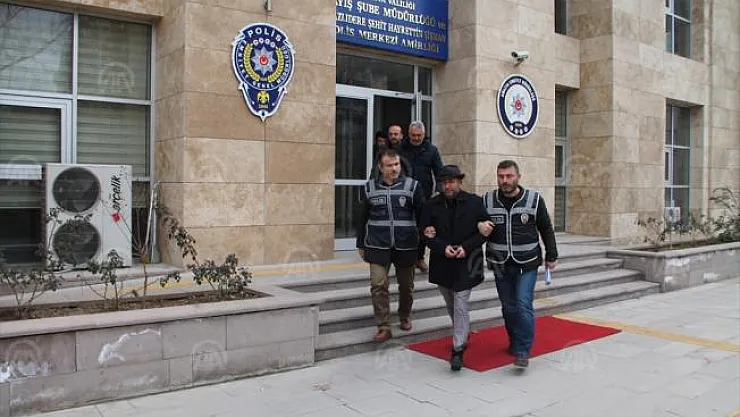Amasya'da kendisini 'İstihbaratçı Albay' olarak tanıtan dolandırıcı tutuklandı