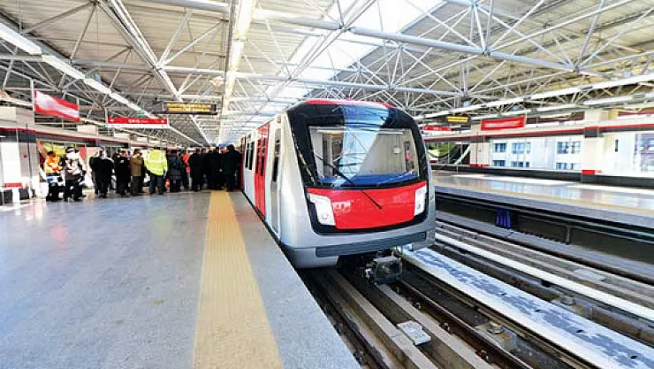 Ankara Büyükşehir Belediye Başkanı Tuna'dan Metro Seferleri Hakkında Açıklama
