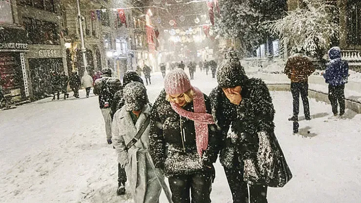 Ankara ve İstanbul dikkat! Meteoroloji tarih verip verip alarm verdi: Yoğun kar yağışı geliyor!