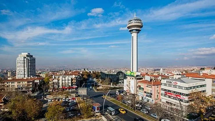 Ankara'da Esrarengiz Gazete Vatandaşın Dikkatini Çekti!