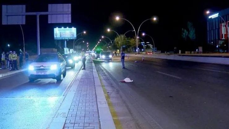 Ankara'da feci kaza! Arabanın çarpmasıyla uzuvları yere saçıldı!