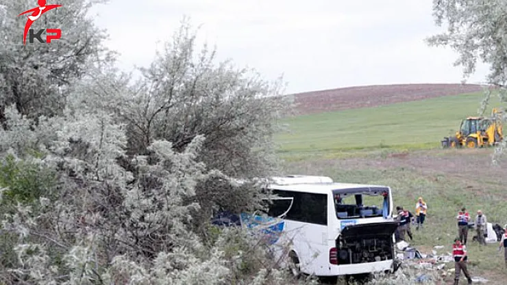 Ankara'da Yolcu Otobüsü Devrildi: Ölü ve Yaralılar Var