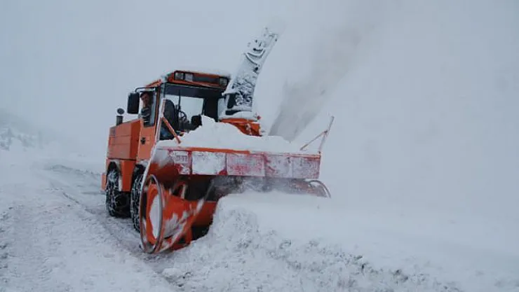 Antalya- Konya karayolu ulaşıma kapandı
