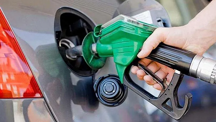 Araç Sahiplerine Kötü Haber! Benzine 16 Kuruş Zam Geliyor