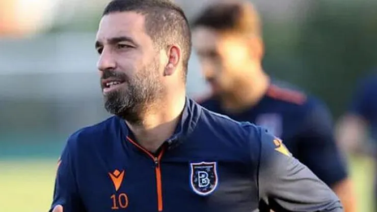 Arda Turan 19 Mayıs'ın Ulusal Egemenlik ve Çocuk Bayramı olduğunu sanıyor!