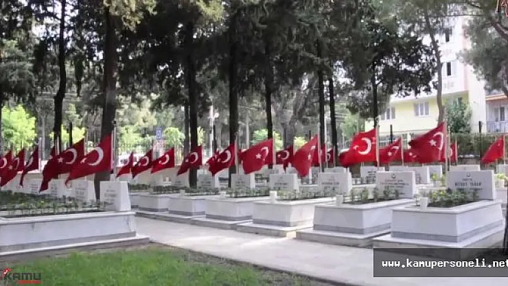 Arefe Günü Mezarlık Ziyaretleri