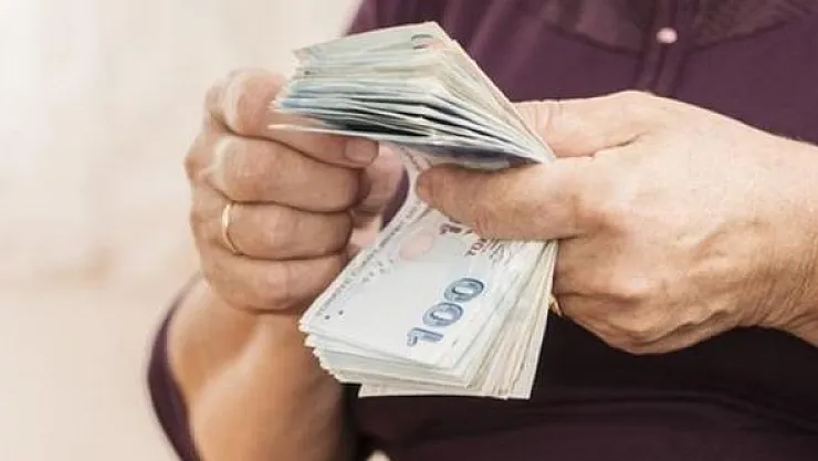 Asgari ücret ile çalışan kadın 201 bin lira borcu olduğunu öğrenince şok oldu!