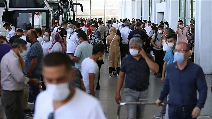 Aşı olmayanlar için bugün itibariyle resmen başladı! Zorunlu PCR testi uygulamasına geçildi