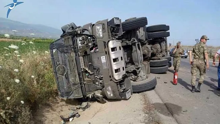 Askeri Araç Sivil Araç İle Çarpıştı! Yaralı Askerler ve Vatandaşlar Var