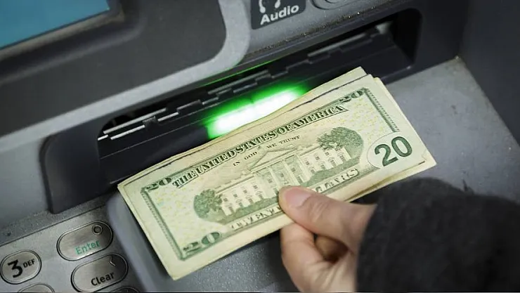 ATM'yi Bile Dolandırdılar! Sahte Dolarla Büyük Vurgun!