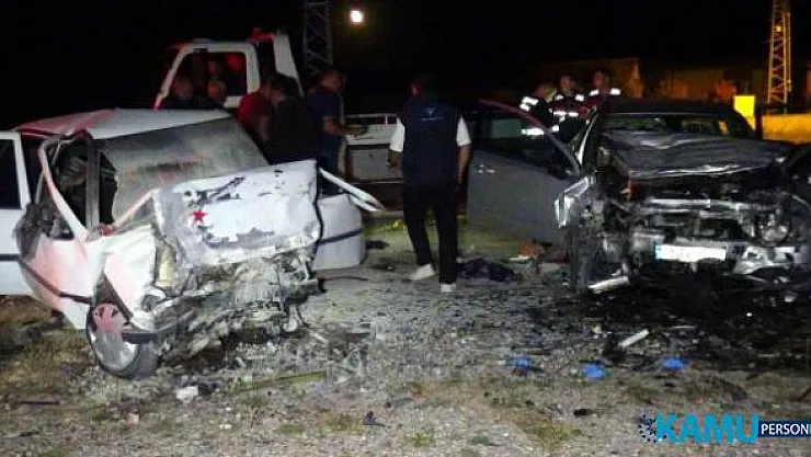 Avanos'ta feci trafik kazası! Otomobiller kafa kafaya çarpıştı: 3 ölü, 2 yaralı